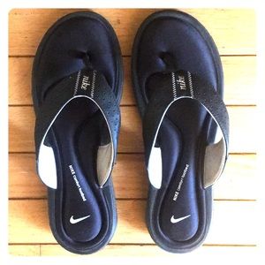 Nike flip flops